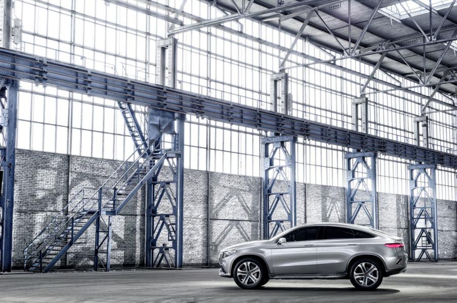  Mercedes-Benz Concept Coupe SUV 2014 года  (фото 2 из 47)